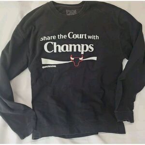 CHICAGO BULLS CREWNECK MENS SIZE 2XL XXL EFFECTUS CLOTHING CHAMPIONS FRONT PRINT